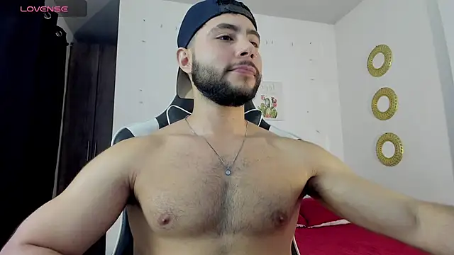 Snapshot of mark_foster1 chatting on May 4, 11:23 pm mark foster1 online show from May 4, 11:23 pm
