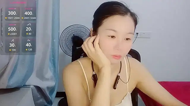 Snapshot of Lianzi-2026 chatting on June 5, 12:55 pm Lianzi-2026 online show from June 5, 12:55 pm
