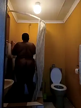 ThickChocoDiva online show from March 31, 7:14 pm