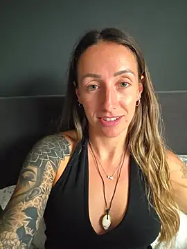 Snapshot of NicoleKaiser chatting on May 27, 6:05 pm NicoleKaiser online show from May 27, 6:05 pm