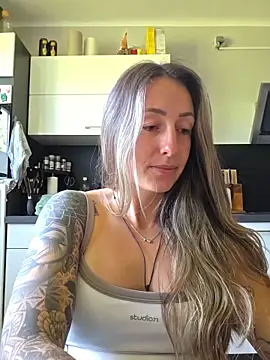Snapshot of NicoleKaiser chatting on May 29, 7:28 am NicoleKaiser online show from May 29, 7:28 am