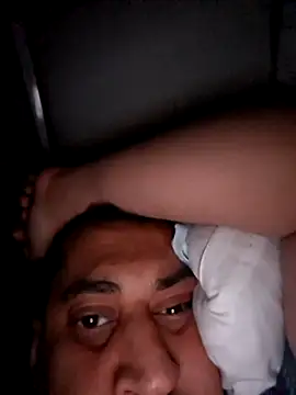 Snapshot of Layzie86 chatting on March 19, 9:08 pm Layzie86 online show from March 19, 9:08 pm