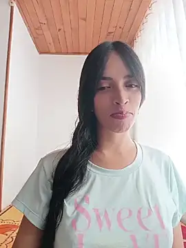 DolceLucie online show from March 24, 5:40 pm