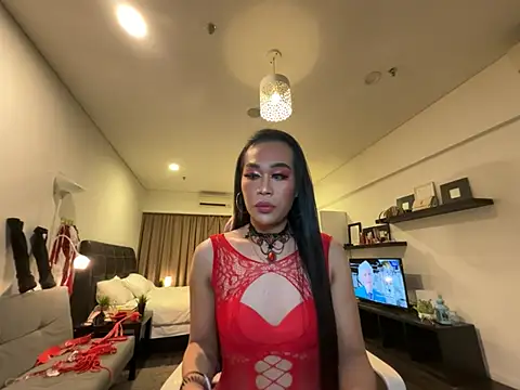 Ur topQeents online show from April 26, 8:39 pm