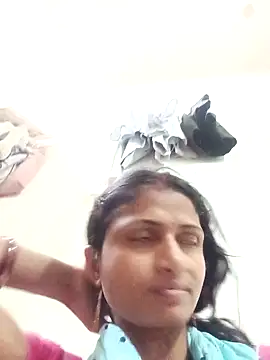Snapshot of Leelaaji chatting on March 31, 9:21 am Leelaaji online show from March 31, 9:21 am
