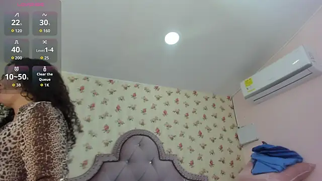 crystal watson0 online show from June 18, 2:10 pm