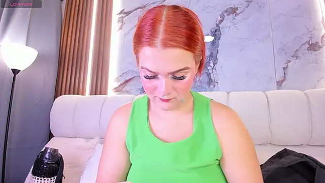 Snapshot of melanieklaus2 chatting on May 26, 3:35 am melanieklaus2 online show from May 26, 3:35 am