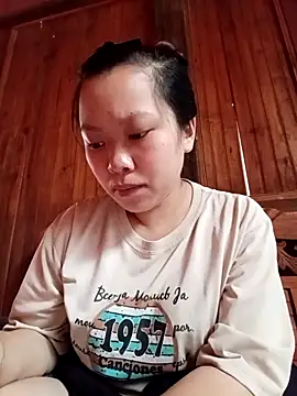 Snapshot of Panda_cutee chatting on May 11, 12:27 am Panda cutee online show from May 11, 12:27 am