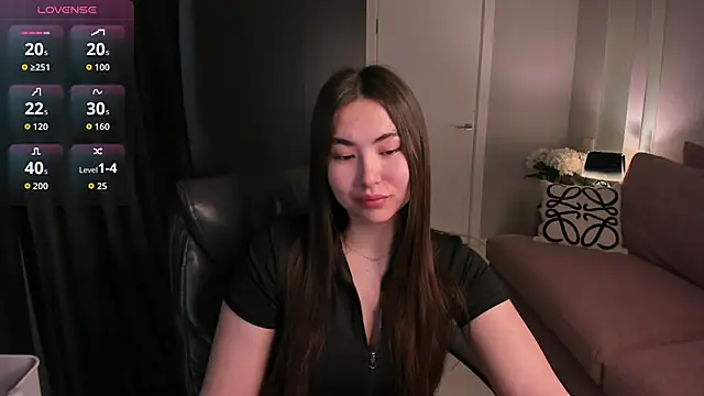 IceIcebabe  online show from April 23, 1:07 am