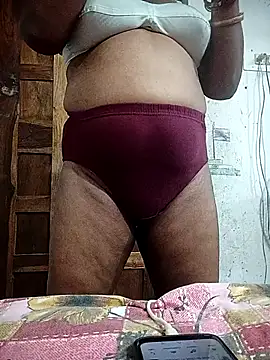 hottsexyy online show from July 4, 3:56 am