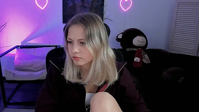 BlossomVibe online show from April 12, 7:24 am