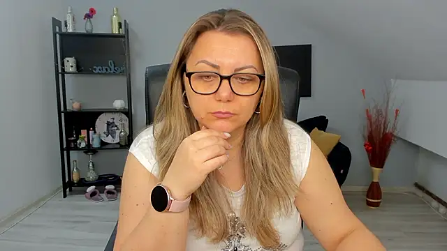 JessieRichards online show from March 25, 7:25 am