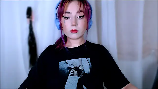 MistressEdith online show from May 13, 8:27 pm