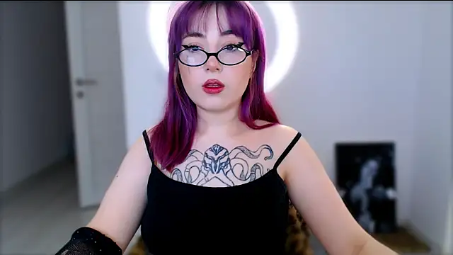 MistressEdith online show from May 17, 9:17 am