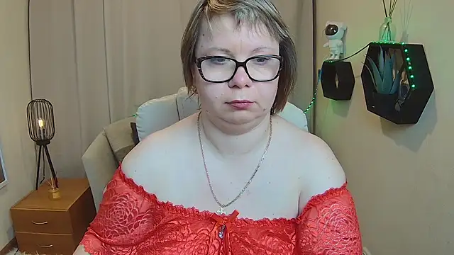 Snapshot of BonnnyBoobsy chatting on May 10, 12:21 pm BonnnyBoobsy online show from May 10, 12:21 pm