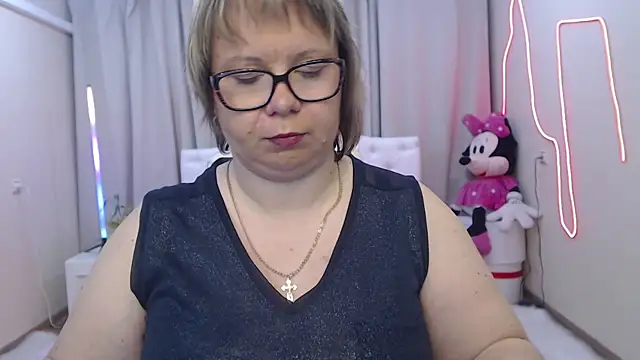 Snapshot of BonnnyBoobsy chatting on May 18, 6:47 pm BonnnyBoobsy online show from May 18, 6:47 pm