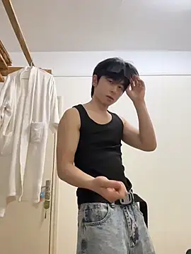 kissbaby-111 online show from May 19, 2:23 pm
