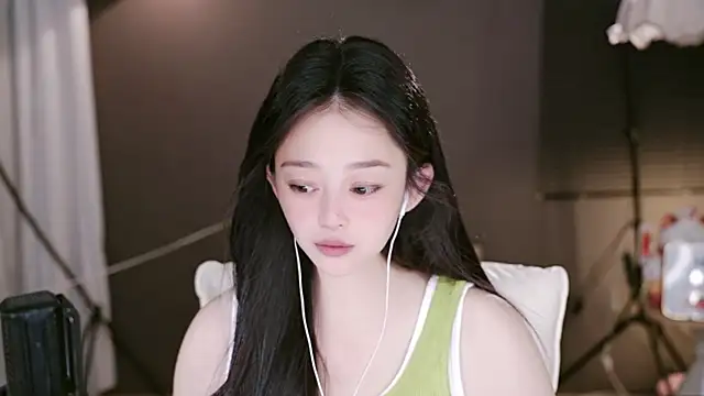 Anne-w online show from June 4, 11:27 am