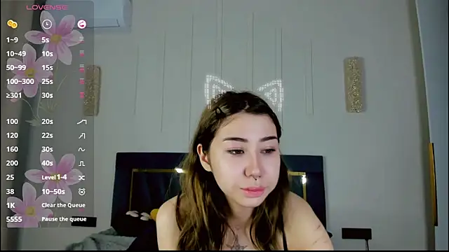 gigi meii online show from April 25, 1:36 pm