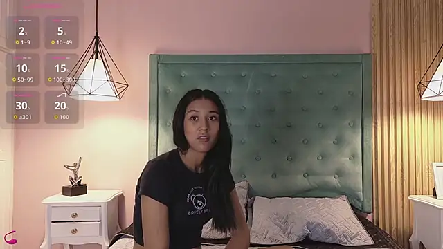 ninaBravu online show from April 29, 1:26 pm