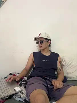 Snapshot of Hazhitr chatting on March 20, 1:54 am Hazhitr online show from March 20, 1:54 am