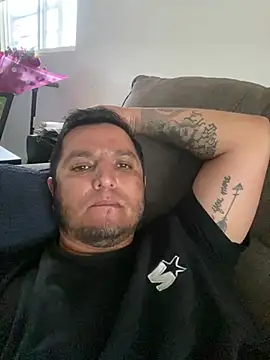 HOTB0Y18 online show from May 13, 2:58 pm