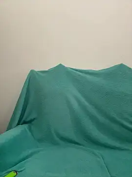 RafaelTitanX online show from April 23, 2:52 pm