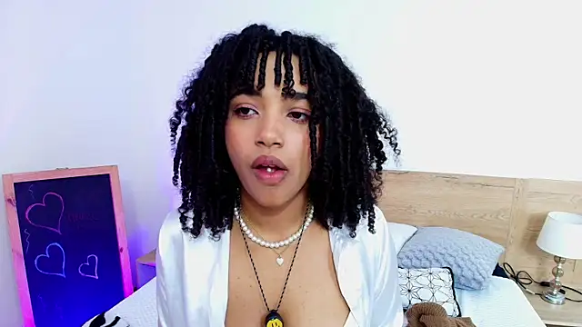 Snapshot of JazmyXXX chatting on April 21, 1:42 am JazmyXXX online show from April 21, 1:42 am