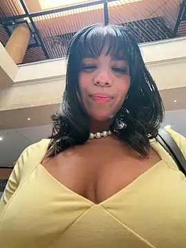 MonserratJons01 online show from June 7, 3:49 pm