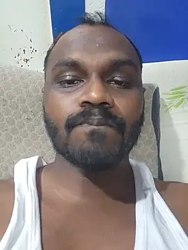 Snapshot of singletamilguy chatting on July 5, 6:15 pm singletamilguy online show from July 5, 6:15 pm