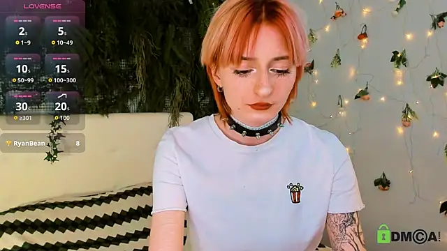 Kira  Cutie online show from May 6, 8:58 pm