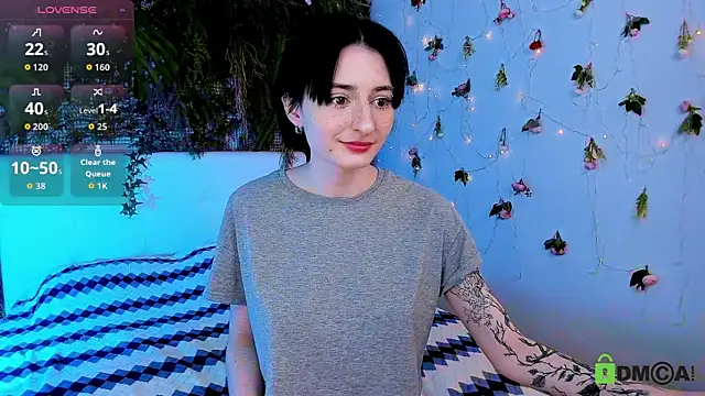 Kira  Cutie online show from May 30, 9:23 pm