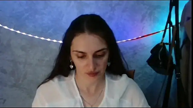 RoxiCherry online show from May 7, 6:41 am