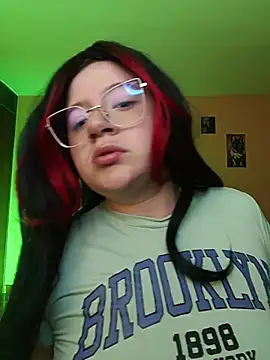 Snapshot of Gigi_hart7 chatting on May 8, 2:28 am Gigi hart7 online show from May 8, 2:28 am