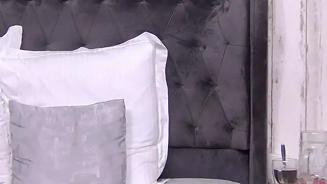 AnnieNox online show from April 19, 6:02 am