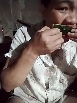 sfgggg1111 online show from April 24, 10:39 am