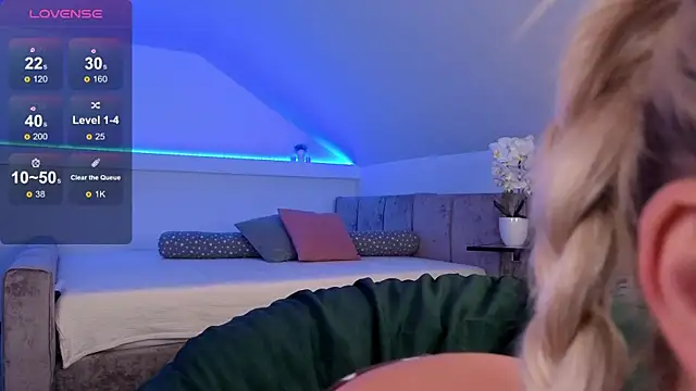 BluEyesKate online show from July 23, 6:33 am