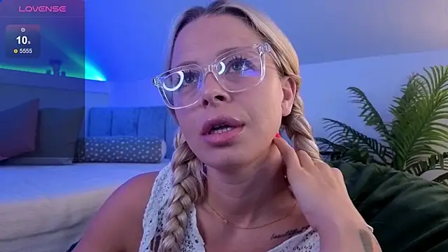 BluEyesKate online show from July 24, 3:04 am