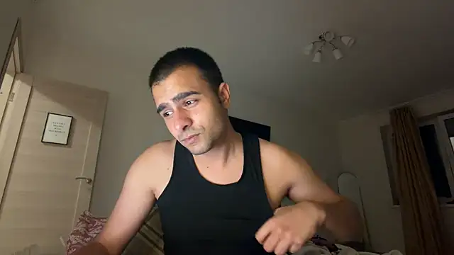 Snapshot of Daniel_ice chatting on May 20, 8:04 pm Daniel ice online show from May 20, 8:04 pm