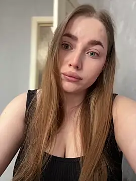 Snapshot of milana_millka chatting on March 19, 1:15 pm milana millka online show from March 19, 1:15 pm