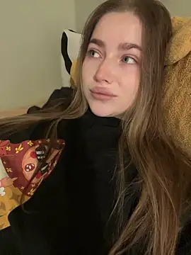 Snapshot of milana_millka chatting on March 26, 8:53 am milana millka online show from March 26, 8:53 am