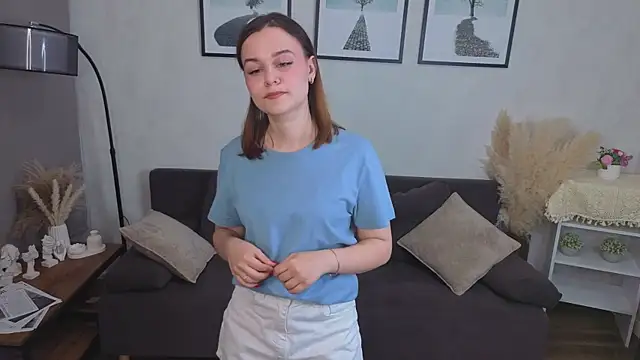 Snapshot of YonMarchak chatting on April 5, 11:51 am YonMarchak online show from April 5, 11:51 am