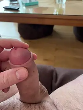 Snapshot of Brunode76 chatting on April 9, 11:59 am Brunode76 online show from April 9, 11:59 am