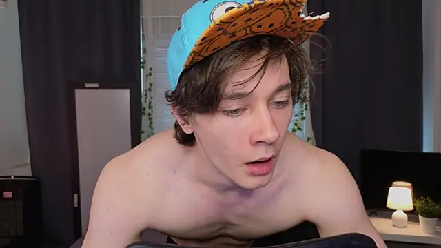 KevinStrike online show from March 26, 2:44 pm