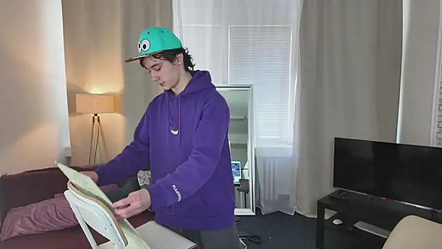 KevinStrike online show from April 2, 1:20 pm