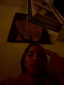 Sexyandtiny online show from May 4, 7:43 pm