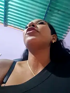 Snapshot of emily_fox01 chatting on May 27, 1:52 pm emily fox01 online show from May 27, 1:52 pm