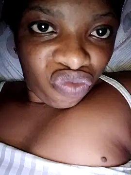 Snapshot of Smalltitiesxxx chatting on March 21, 10:57 pm Smalltitiesxxx online show from March 21, 10:57 pm