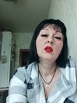 HelgaDennis online show from April 28, 4:17 am