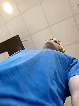 Zeppfann3377 online show from April 1, 11:33 am